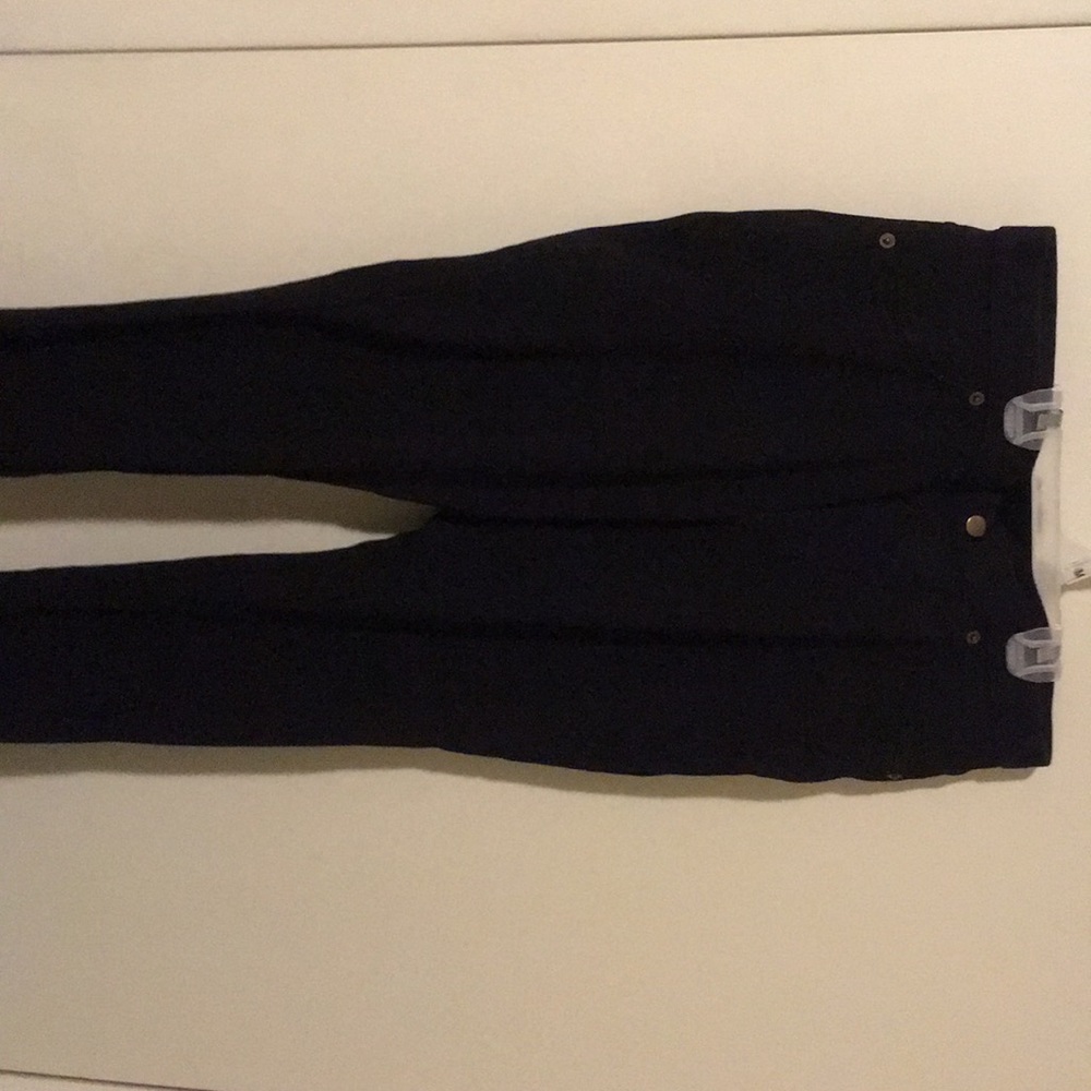 Stretchy black jeans (jeggings)